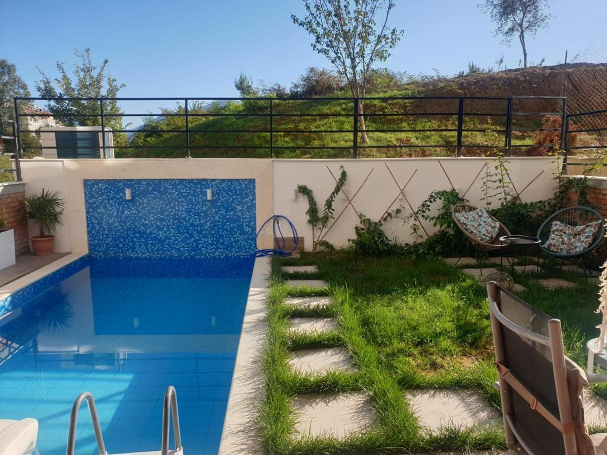 Stylish Two Bedroom House With Private Pool Tiranë Luaran gambar