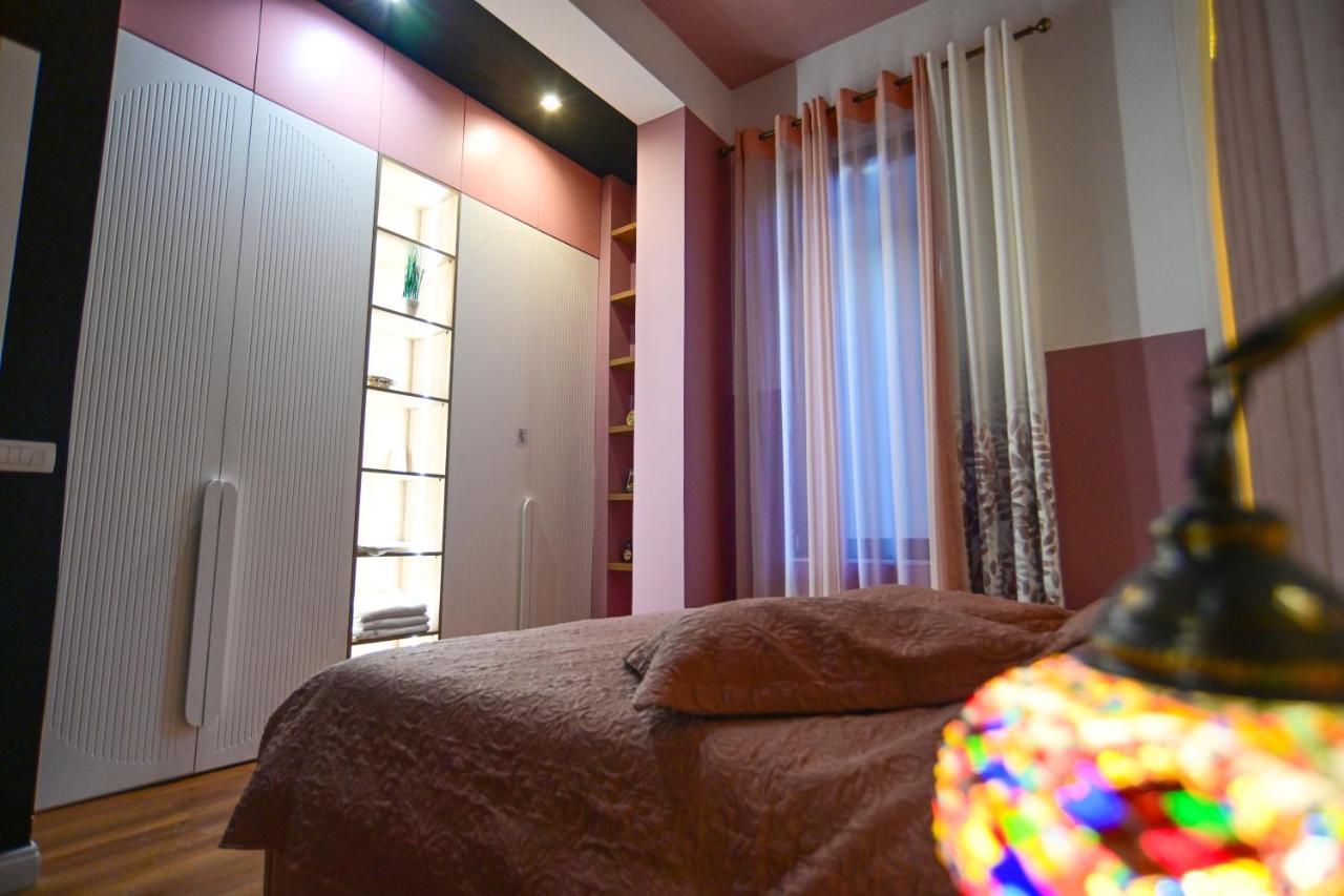 Stylish Two Bedroom House With Private Pool Tiranë Luaran gambar