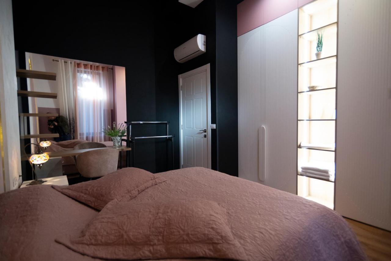 Stylish Two Bedroom House With Private Pool Tiranë Luaran gambar